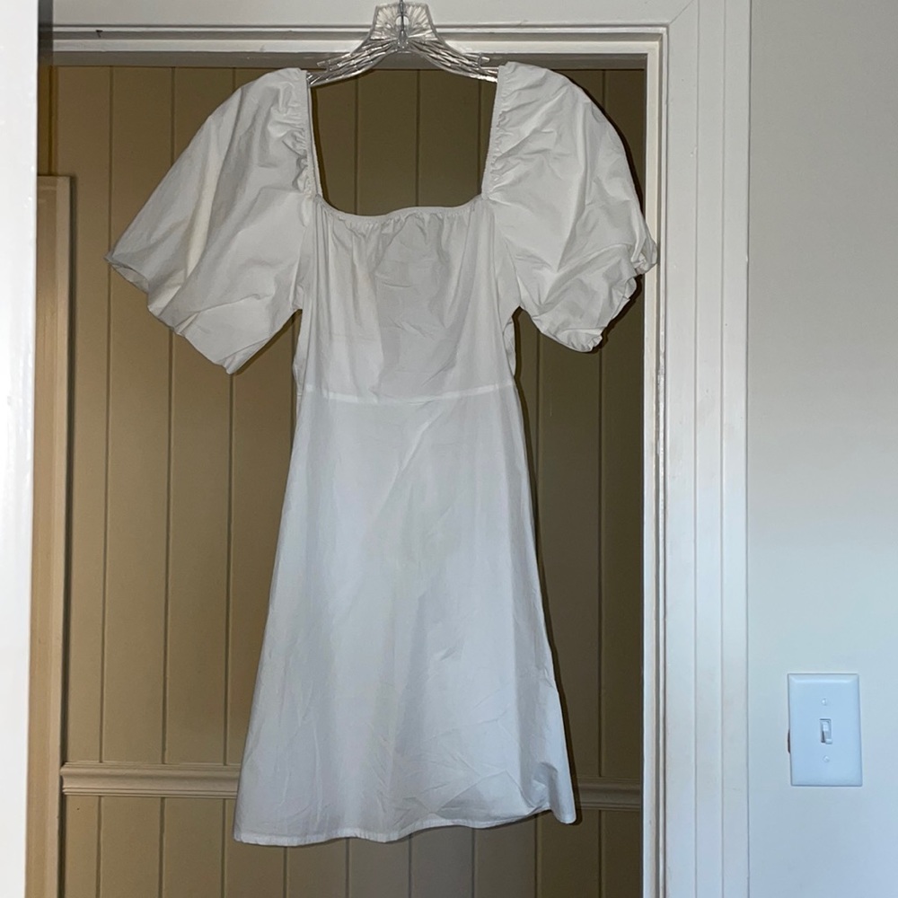 Puff Shoulder Dress! So cute and flattering! Never worn!